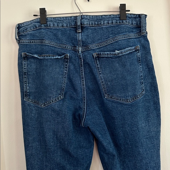 Old Navy Dark Blue Distressed Ankle Jeans - Picture 4 of 4